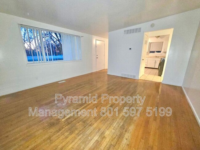 property at 724 30th St