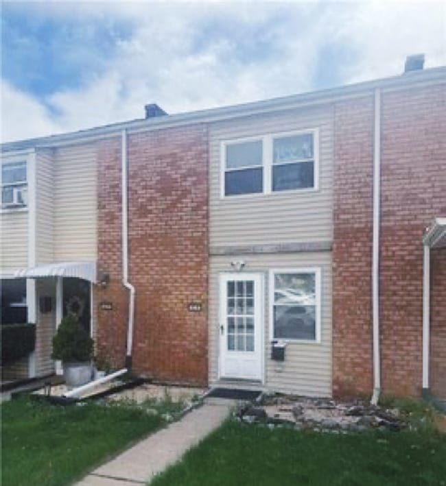 property at 418 S Bradford St