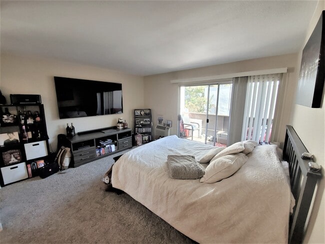 7979 Mission Center Ct, Unit 01 in San Diego, CA - Foto de edificio - Building Photo