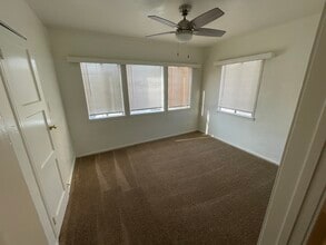 15816 Hawthorne Blvd in Lawndale, CA - Foto de edificio - Building Photo