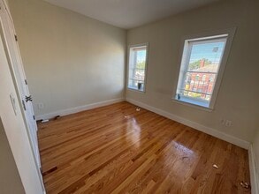 2028 Massachusetts Ave, Unit 1 in Cambridge, MA - Building Photo - Building Photo