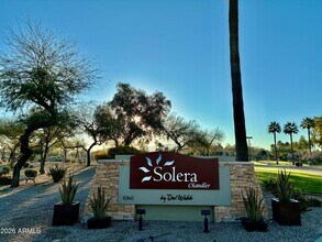 3189 E Hazeltine Way in Chandler, AZ - Building Photo - Building Photo