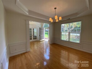 9901 Hazelview Dr in Charlotte, NC - Building Photo - Building Photo