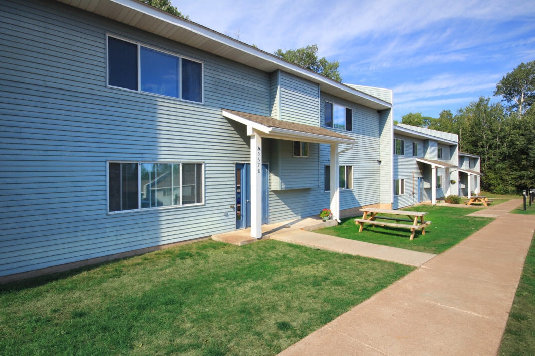 Birchwood Apartments in Grand Marais, MN - Building Photo