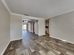 5916 Ensenada Rd in Jacksonville, FL - Building Photo - Building Photo