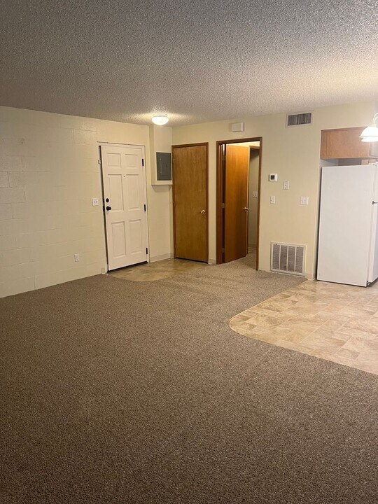 2187-2189 NW North Hill Dr in Grants Pass, OR - Foto de edificio
