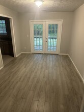 8406 Red Cedar Way in Riverdale, GA - Foto de edificio - Building Photo