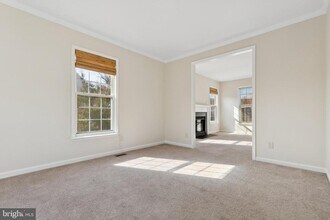 17624 Overlook Rd in Dumfries, VA - Building Photo - Building Photo