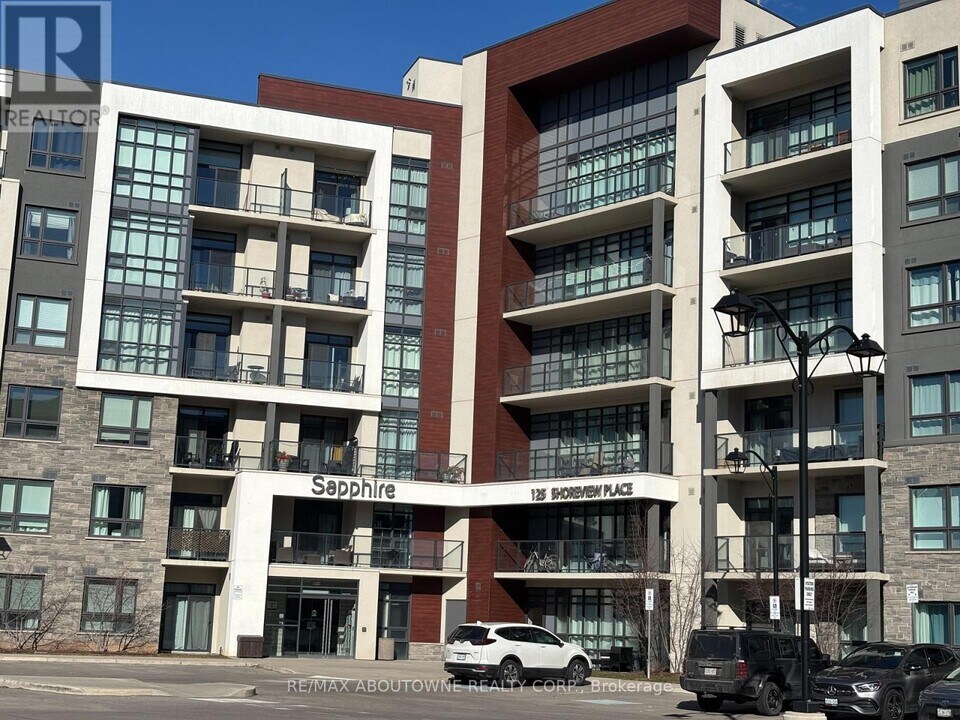 125-125 Shoreview Pl in Hamilton, ON - Building Photo