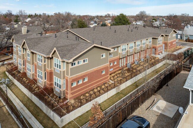 The Apartments at Cinnamon Park in Longmont, CO - Building Photo - Building Photo