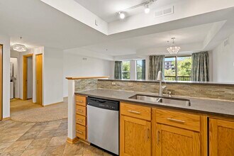 660 N 2nd St, Unit 304 in Minneapolis, MN - Foto de edificio - Building Photo