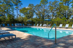 Saddle Brook Landings in Jacksonville, FL - Building Photo