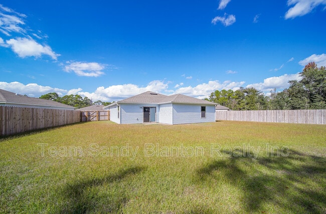 8739 Schooner Ln in Pensacola, FL - Building Photo - Building Photo