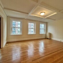 10 Dwight St, Unit 2 in Brookline, MA - Building Photo - Building Photo