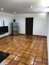 180 Esplanade Dr in Miami Springs, FL - Building Photo - Building Photo