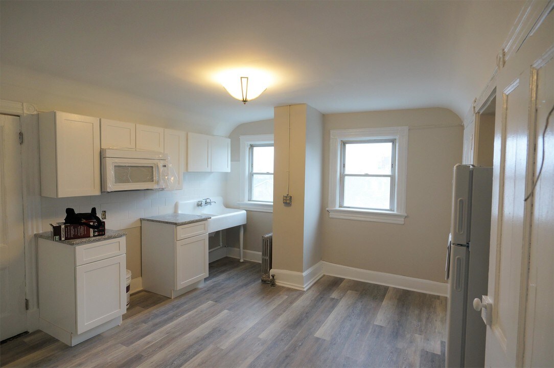 100 Clerk St-Unit -3 in Jersey City, NJ - Building Photo