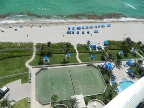 17555 Collins Ave, Unit # 2108 in Sunny Isles Beach, FL - Building Photo - Building Photo