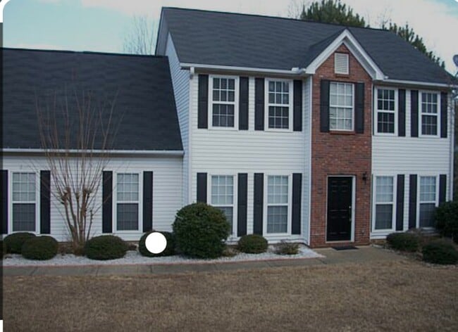property at 995 Spring Ives Dr
