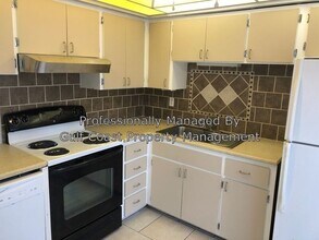 1817 Marbeth St in Sarasota, FL - Building Photo - Building Photo