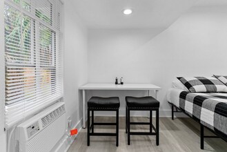 412 Harwood St in Orlando, FL - Foto de edificio - Building Photo