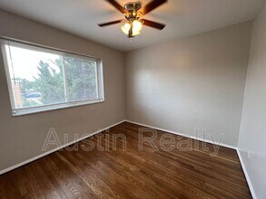 9011 Olive Blvd in Olivette, MO - Building Photo - Building Photo