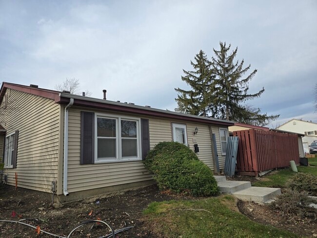 property at 1751 Queensbury Cir