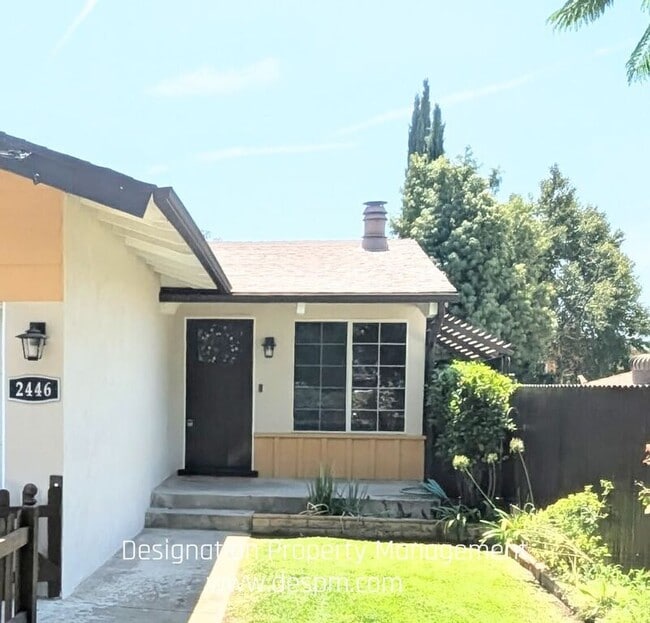 2446 Olive Ave in Montrose, CA - Building Photo - Building Photo