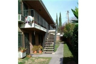 368 E 17th St in San Bernardino, CA - Building Photo