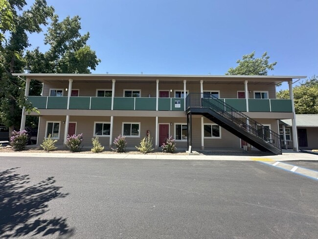 728 W 1st Ave in Chico, CA - Building Photo - Building Photo