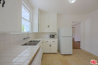 11924 Tennessee Pl in Los Angeles, CA - Building Photo - Building Photo