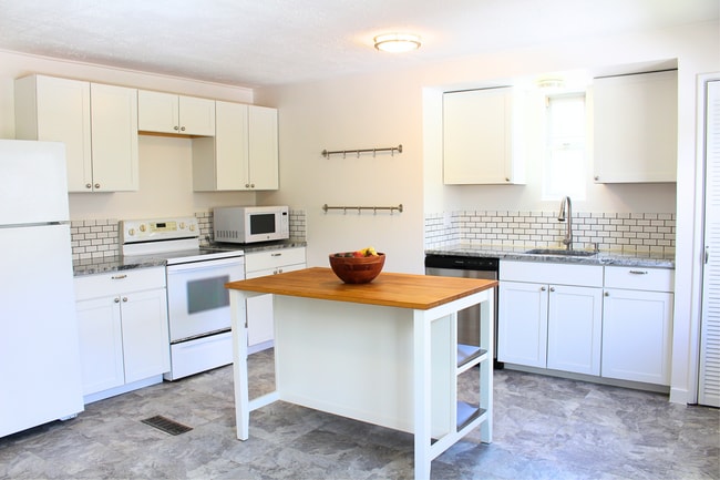 3806 Gardner Ave, Unit Apt #2 in Cincinnati, OH - Foto de edificio - Building Photo