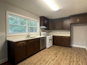 3521 Raymond Dr in Doraville, GA - Building Photo - Building Photo