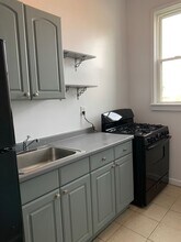 3627 Montgomery Rd in Cincinnati, OH - Foto de edificio - Building Photo