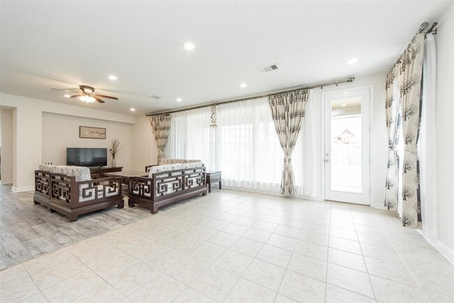 property at 15406 Easton Gate Ln