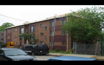 5109-5117 C St SE in Washington, DC - Building Photo - Building Photo