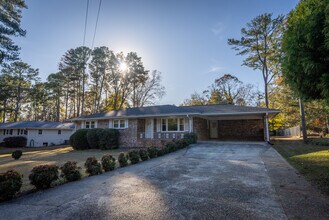 4698 Garrett Dr SW in Mableton, GA - Building Photo - Building Photo