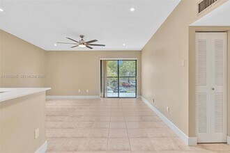 9487 W McNab Rd in Tamarac, FL - Building Photo - Building Photo