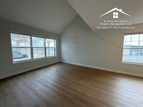 1011-1013 Greystone Ct in Fulton, MO - Building Photo - Building Photo