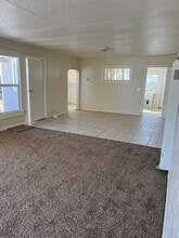 633 9th St in Orange Cove, CA - Building Photo - Building Photo