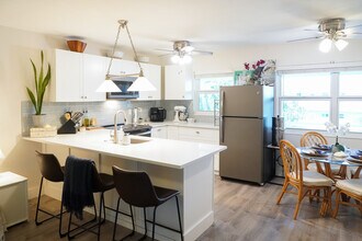 400 Northlake Ct, Unit 102 in North Palm Beach, FL - Foto de edificio - Building Photo