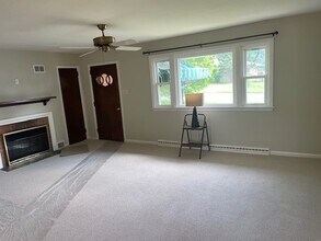 135 Grandview Dr in Reading, PA - Building Photo - Building Photo