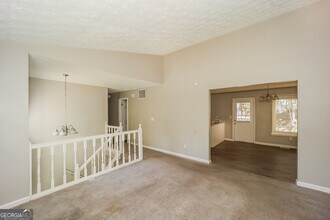 5120 Cochran Dr in Union City, GA - Building Photo - Building Photo