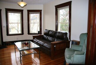 54 Hobson St, Unit 1 in Boston, MA - Building Photo - Building Photo