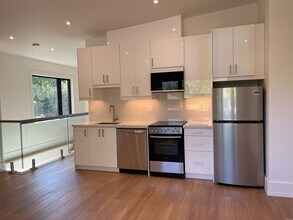 44 Somerdale Sq in Toronto, ON - Building Photo - Building Photo