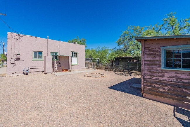 1926 N Fremont Ave in Tucson, AZ - Foto de edificio - Building Photo