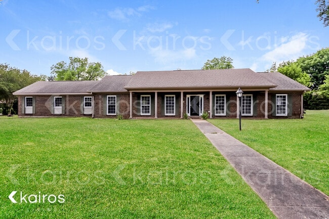 property at 201 Arrowhead Dr