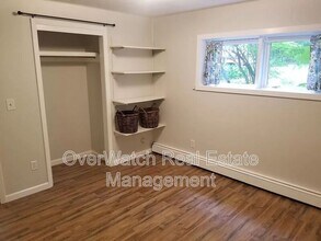 3740 Winterset Dr in Anchorage, AK - Building Photo - Building Photo