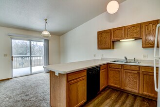 320 Scheidler Rd, Unit 4 in Chippewa Falls, WI - Building Photo - Building Photo