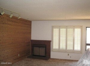 1792 E Avenida De Las Flores in Thousand Oaks, CA - Building Photo - Building Photo
