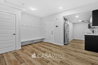 8049 Cedric Mah Rd in Edmonton, AB - Building Photo - Building Photo